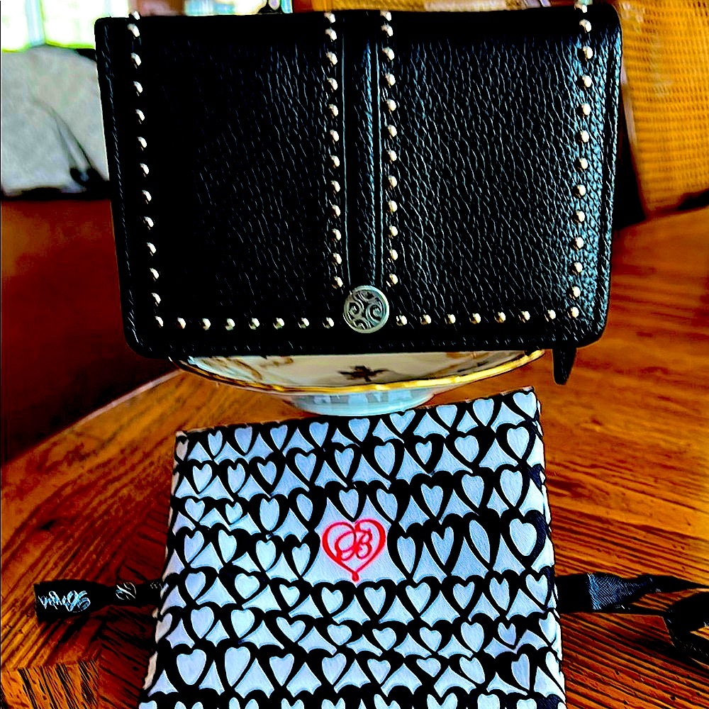 NWT Pretty Tough Medium BrightonZipWalletSpacious yet compact.Elegant&Functional